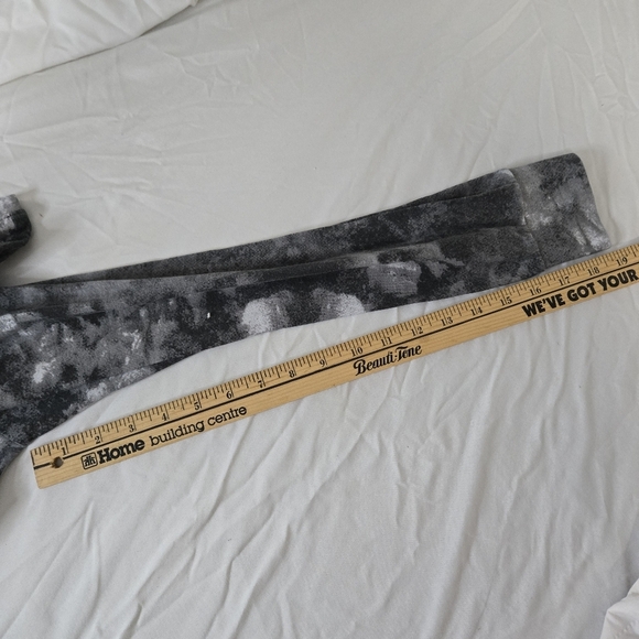 Bratz Girls Large Graphic Long Sleeve Shirt - Picture 8 of 8